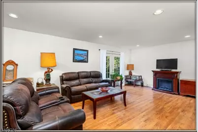 3 Sleepy Hollow Rd, Hampton Township, NJ 07860 - Photo 6