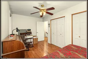 3 Sleepy Hollow Rd, Hampton Township, NJ 07860 - Photo 18