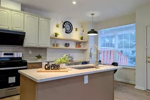 18 Scarlet Oak Dr, Montgomery Township, NJ 08540 - Photo 2