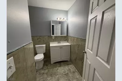 178 Osborne Ter, Newark, NJ 07112 - Photo 12