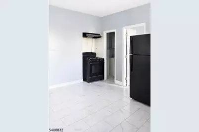 711 E 18th St, Paterson, NJ 07501 - Photo 4