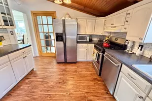 623 Main St, Maurice River Township, NJ 08327 - Photo 16