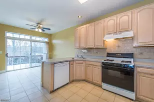 25 Buckingham Ct, Randolph Township, NJ 07869 - Photo 6