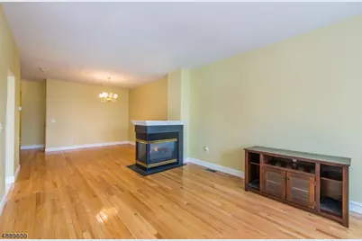 25 Buckingham Ct, Randolph Township, NJ 07869 - Photo 4