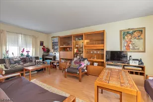 12 Lake Ave, Franklin Township, NJ 08873 - Photo 4