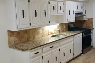 66 Liberty Pl, Palisades Park, NJ 07650 - Photo 6