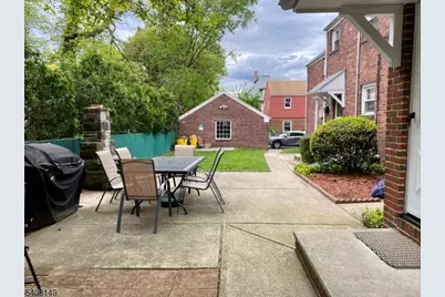 66 Liberty Pl, Palisades Park, NJ 07650 - Photo 18