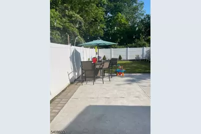 238 E 8th Ave, Roselle, NJ 07203 - Photo 24