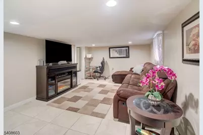 238 E 8th Ave, Roselle, NJ 07203 - Photo 20