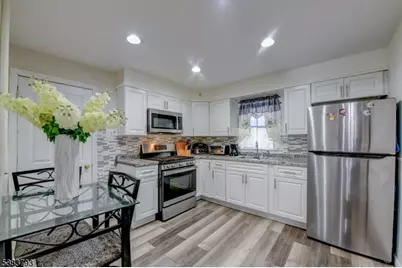 28 Tremont Ave, East Orange, NJ 07018 - Photo 8