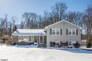 633 Plainfield Ave, Berkeley Heights Township, NJ 07922 - Photo 2