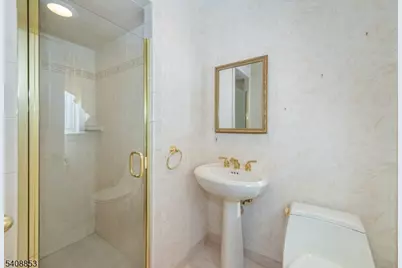 633 Plainfield Ave, Berkeley Heights Township, NJ 07922 - Photo 18