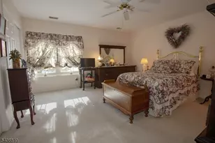 28 Peregrine Point, Hampton Township, NJ 07860 - Photo 10