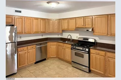 172 Drake Ln #1, Roxbury Township, NJ 07852 - Photo 2