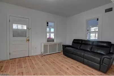 13 Orchard St, Bloomingdale, NJ 07403 - Photo 4