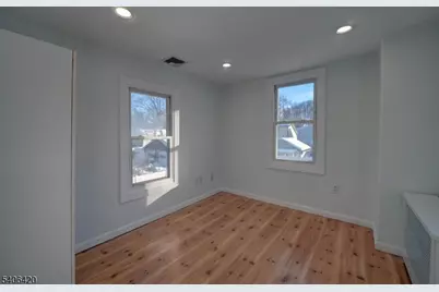 13 Orchard St, Bloomingdale, NJ 07403 - Photo 14