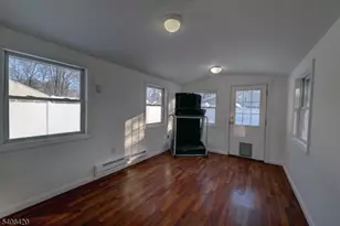 13 Orchard St, Bloomingdale, NJ 07403 - Photo 8