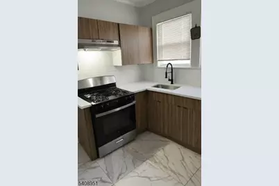 48 Oak Ave, Irvington, NJ 07111 - Photo 6