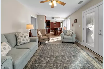 95 Fawnridge Dr, Washington Township, NJ 07853 - Photo 10