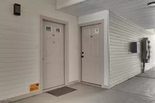 39 Loch Ln, Roxbury Township, NJ 07852 - Photo 4