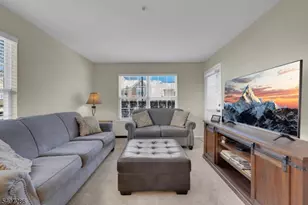 39 Loch Ln, Roxbury Township, NJ 07852 - Photo 8