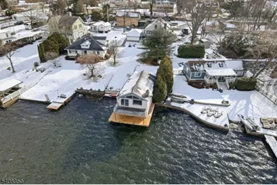 8 Wendy Way, Greenwood Lake, NY 10925 - Photo 1