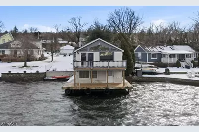 8 Wendy Way, Greenwood Lake, NY 10925 - Photo 32