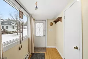 8 Wendy Way, Greenwood Lake, NY 10925 - Photo 6