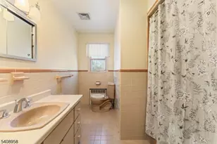 60 White Oak Rd, Parsippany, NJ 07054 - Photo 8