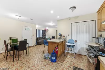 29 22nd Ave, Paterson, NJ 07513 - Photo 4