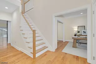 2 Maddie Ct, Woodbridge Township, NJ 07067 - Photo 2