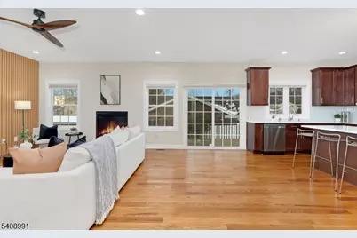 2 Maddie Ct, Woodbridge Township, NJ 07067 - Photo 16