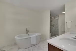 2 Maddie Ct, Woodbridge Township, NJ 07067 - Photo 40