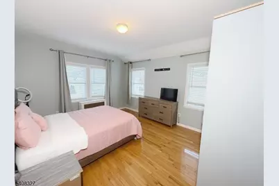 40 Stuyvesant Rd, Teaneck Township, NJ 07666 - Photo 4