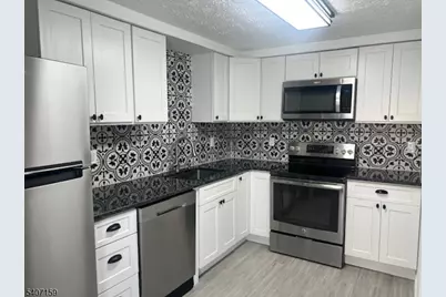 81 N Day St #12, Orange, NJ 07050 - Photo 8