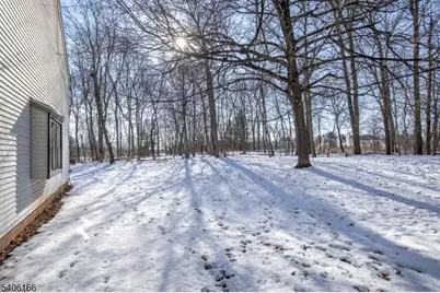 418 Hawthorne Ct, Raritan Township, NJ 08822 - Photo 24