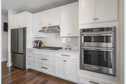 3 Vanderbilt Blvd #406, Florham Park, NJ 07932 - Photo 4