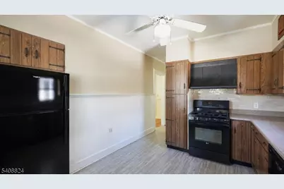 4 Sylvester St, Cranford Township, NJ 07016 - Photo 16