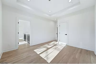 30 Grand Ter, Livingston, NJ 07039 - Photo 34