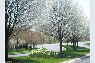 668 Honeybrook Cir, Lopatcong Township, NJ 08886 - Photo 16