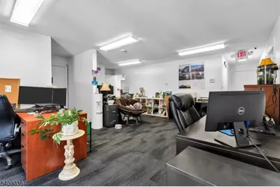 140 W Main St, Clinton Township, NJ 08829 - Photo 30