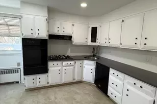 98 Broughton Ave, Bloomfield, NJ 07003 - Photo 8