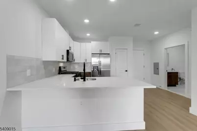 255 Ridge Rd #203, Lyndhurst Township, NJ 07071 - Photo 14