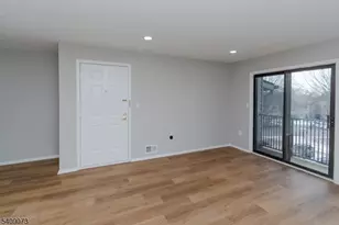 69 Fisher Dr, Franklin Township, NJ 08823 - Photo 4