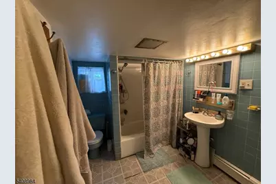 17 Emma Pl, Clifton, NJ 07013 - Photo 6