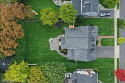 9 Mount Vernon Rd, Montclair, NJ 07043 - Photo 2