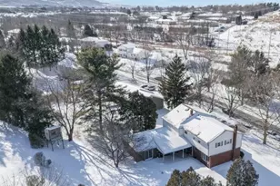 3 Harwich Rd, Lopatcong Township, NJ 08865 - Photo 4