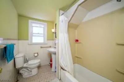 279 Amboy Ave, Woodbridge Township, NJ 07095 - Photo 16