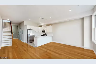 40 Wright Ave, Jersey City, NJ 07306 - Photo 14