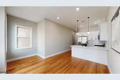 40 Wright Ave, Jersey City, NJ 07306 - Photo 2